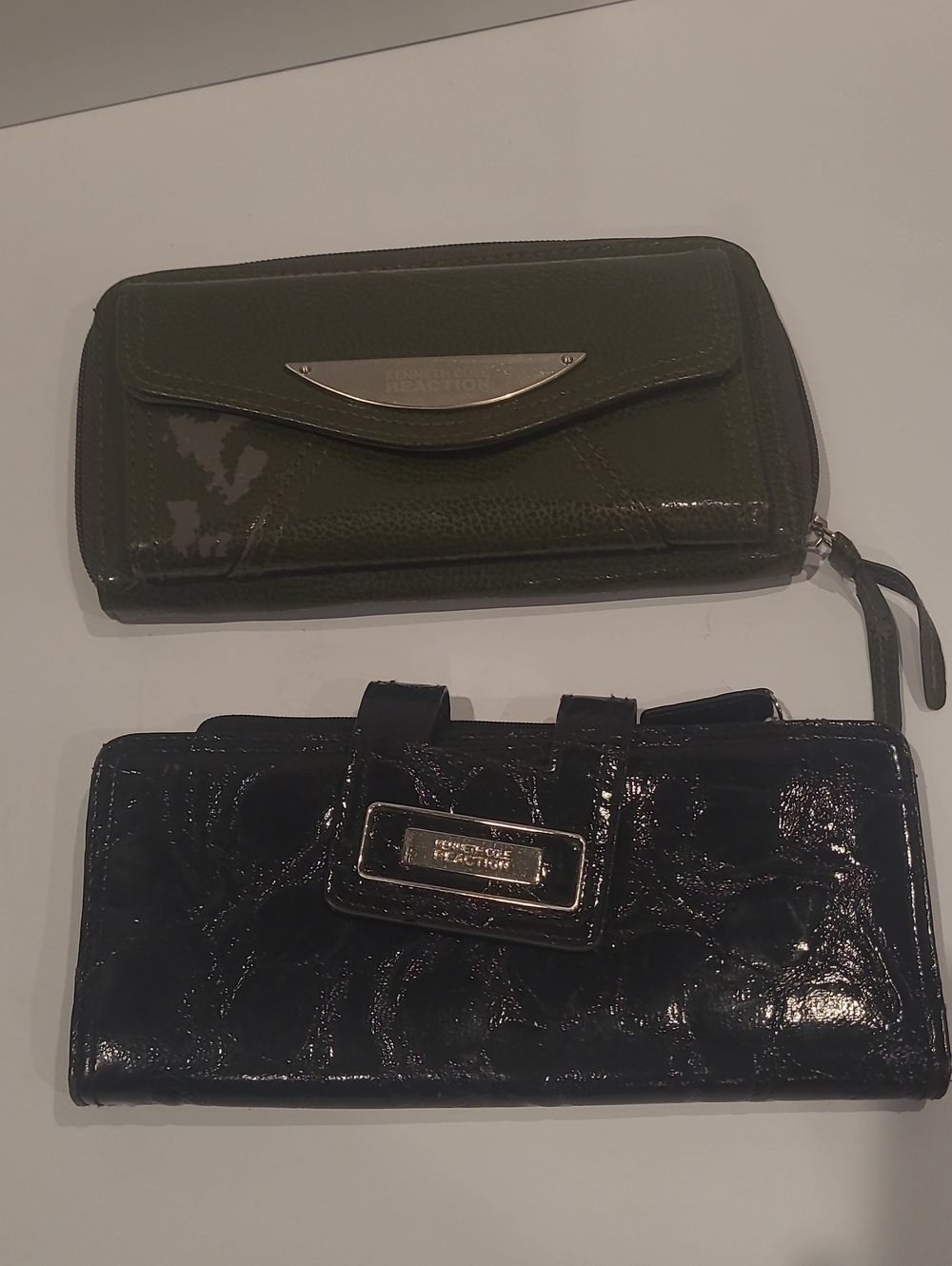 Kenneth Cole Reaction Olive and Black Patent Wallet Duo